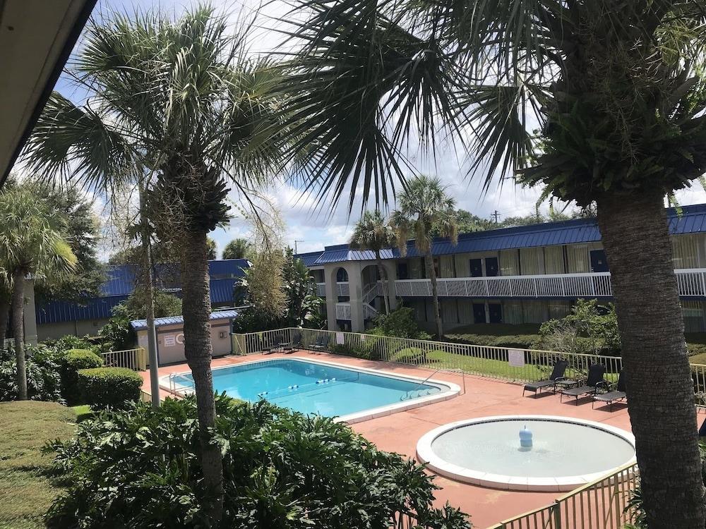 Quality Inn Tampa Luaran gambar
