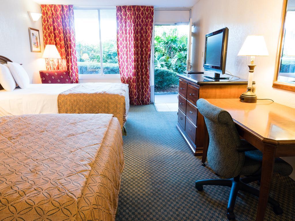 Quality Inn Tampa Luaran gambar
