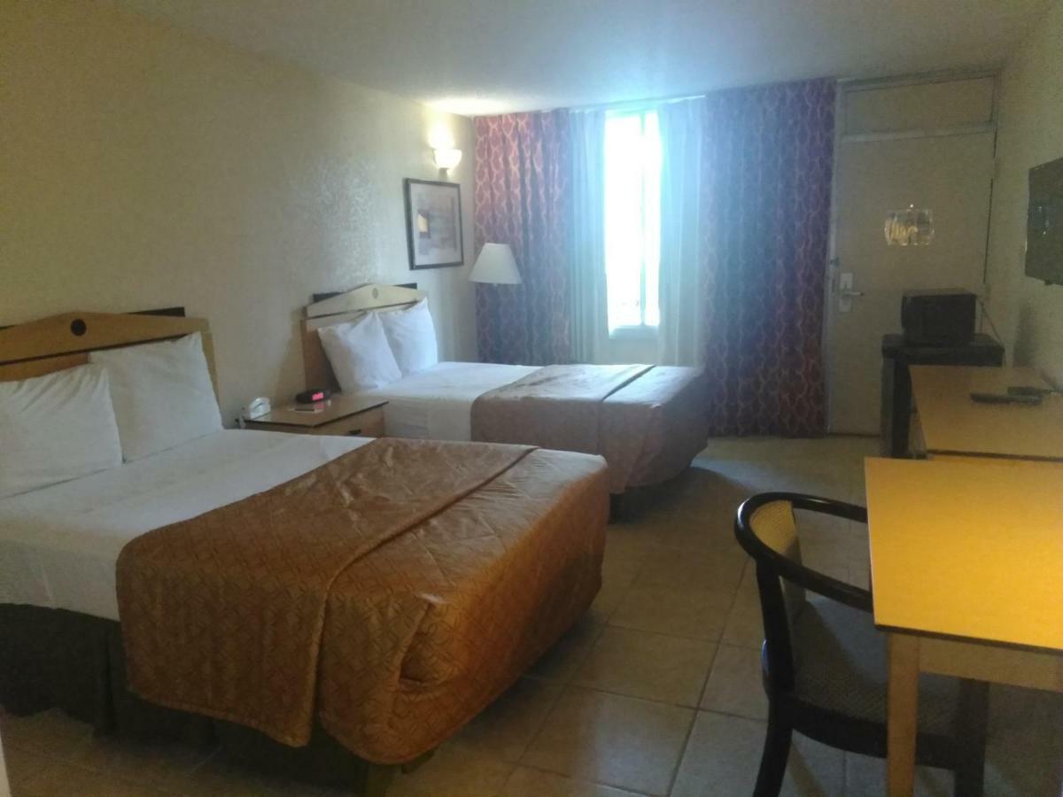 Quality Inn Tampa Luaran gambar